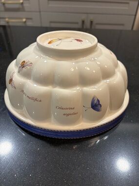 Wedgwood Sarah’s Garden Retired Gelatin Mold